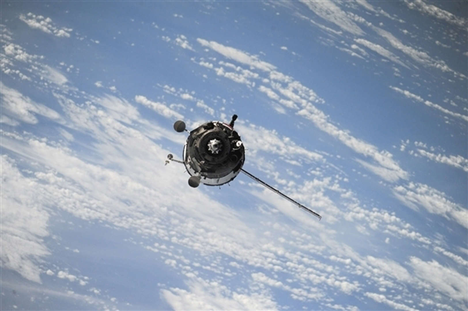 搭载55颗“星链”的“猎鹰九号”成功将卫星送入近地轨道